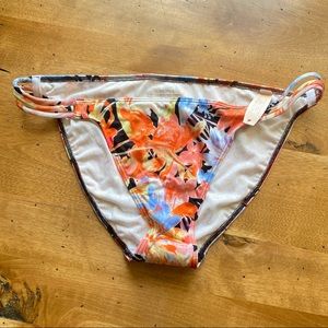 NWT [L] Victoria’s Secret Bikini Bottoms